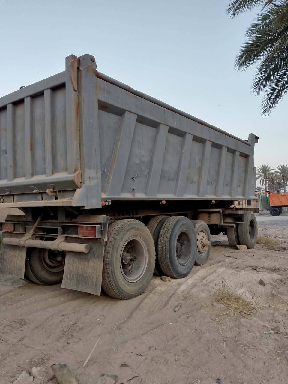 سلام عليكم مقطوره للبيع سعر مناسب اي ستفسار ***********
