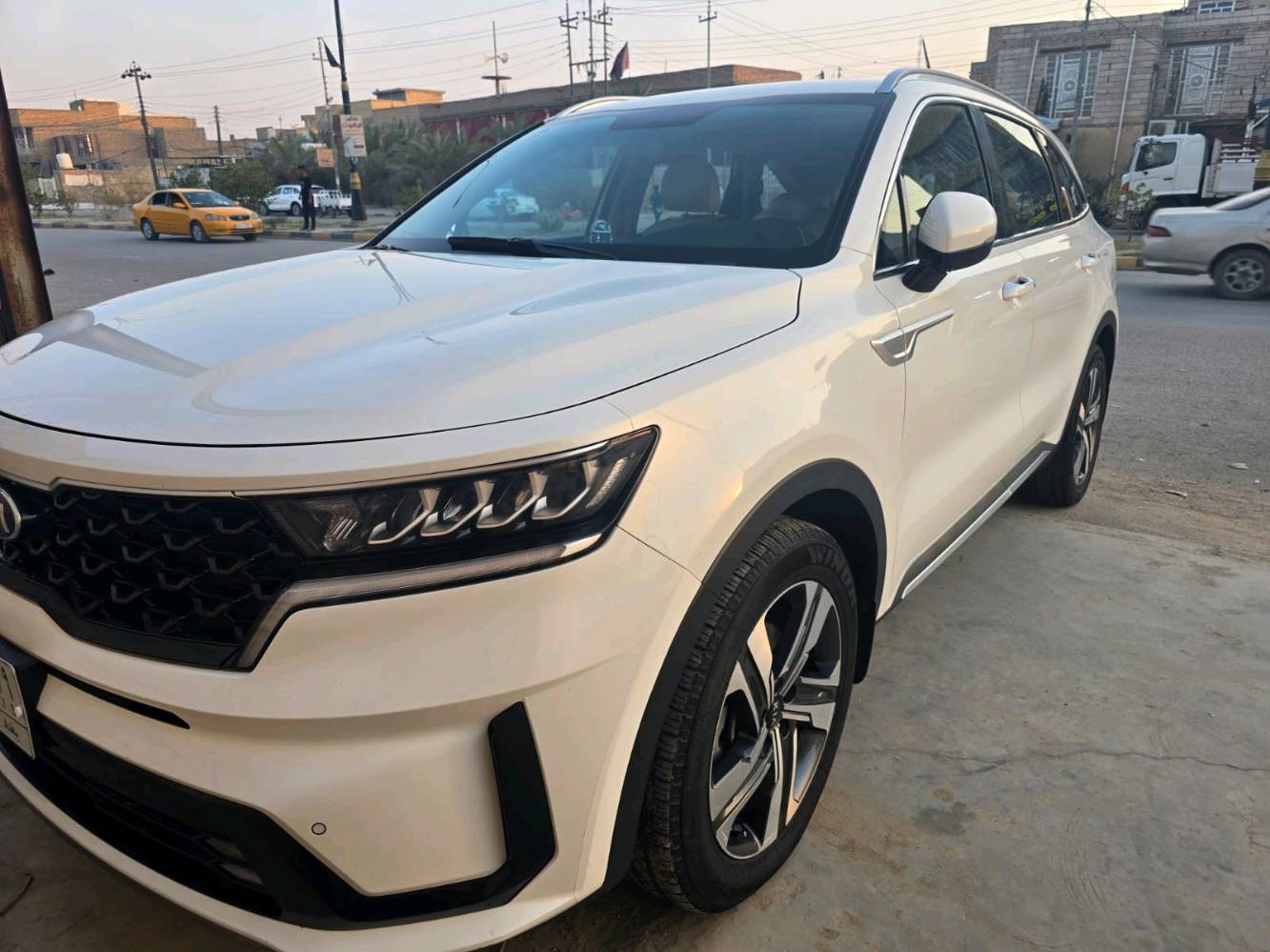سيارة فول مواصفات والسعر مناسب 
السياره وارد خليجي محرك سته سلندر 3600 
خاليه من الصبغ مكفوله
مكان السياره الشطره 
رقم السياره بغداد
وسعر السياره 260$وبيه مجال بسيط
الرقم ***********