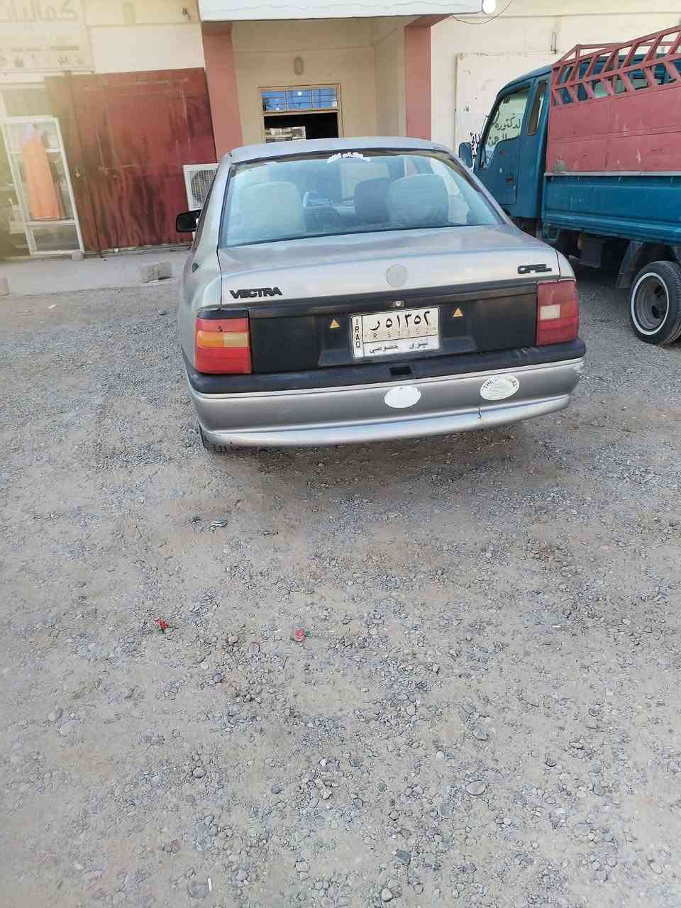 اوبل فگترا محرك شرط گير شرط بيها طخة من ورى شرط التحويل السعر 26 وبيها مجال مكلف بالنشر رقم صاحب السيارة 
‏‪***********‬‏
