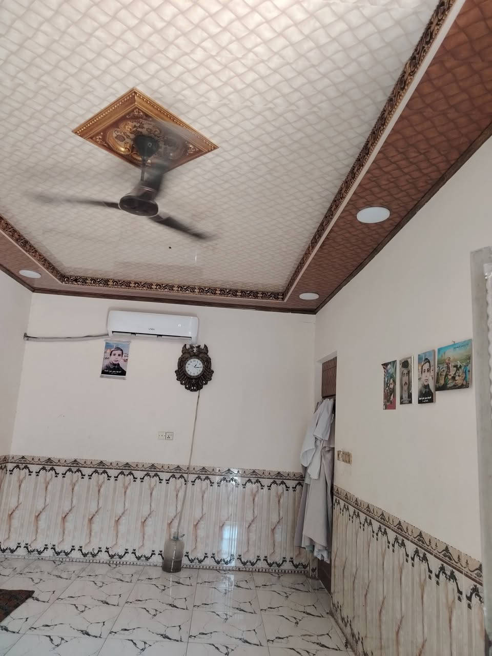 بيت 200متر البيع شافعيه سعر 60وبي مجال طابو زراعي سند25قريب علا السوك قرب مركز شرطه شافعيه '
***********
بيت 200متر البيع شافعيه سعر 60وبي مجال طابو زراعي سند25قريب علا السوك يبعد عن سوك الشافعيه 200متر قرب مركز شرطه شافعيه '
