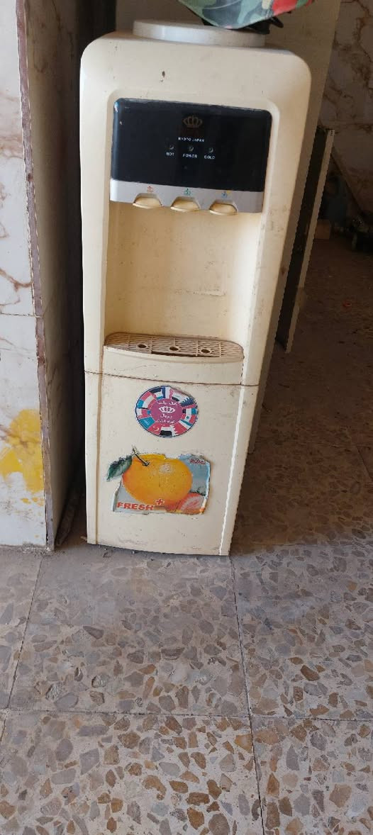 السلام عليكم
ثلاجه بيه ليك غساله شغاله تنشيف عاطل براد مي شغال 
ماكنة خياطه نظيفه شغاله متروكه 
للبيع موجودات كربلاء عكدبليبل ***********
