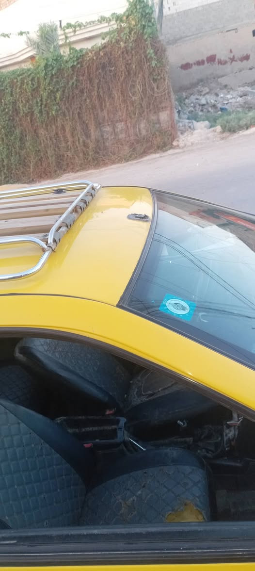 سمند مديل ٩ بلاديه فقط بيها بنيد كير مكينه جدد السياره بيها نواقص بصيطه السعر ١٢ ورقه وعليها غرامه ٧٠٠ الف ع المشتري مكان السياره بغداد حي أور سبع اقصور *********** صاحبها يريد تحويل مكانه بالمدينه ابيع تحويل مباشر

