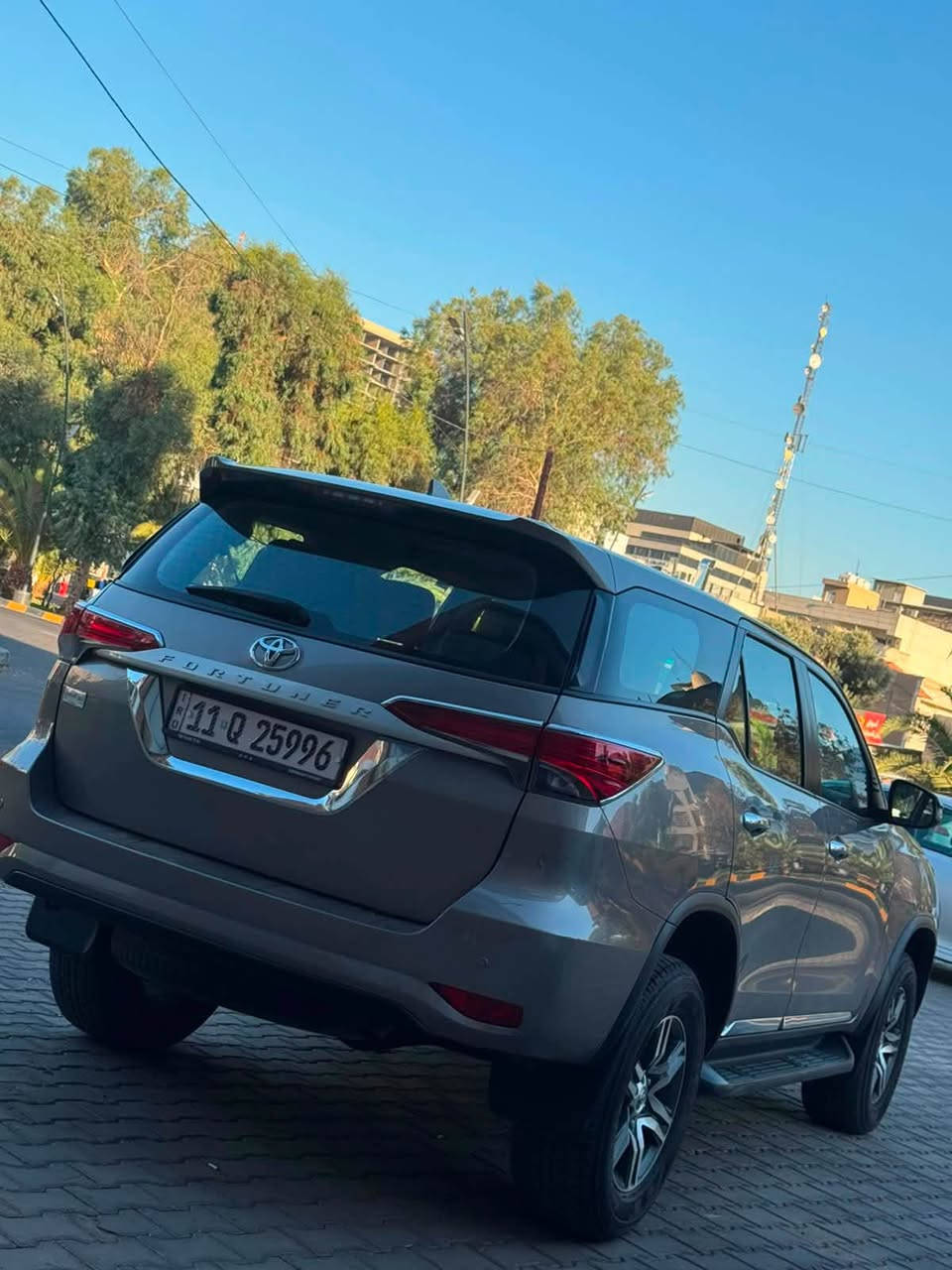 بسم الله. سلام عليكم شباب TOYOTAفورتنر 🚀سياره استخدم قليل بيت  ✅
ماشيه65 الف كيلو ⏫
سويج مو بصمه كشانه مخمل بدون فتحه ✅
السياره خليجي بيها طخه بالعراق خفيفه بالجاملغ الامامي بدون ايرباك مصبوغ شوي منه السعرخاص او تصل ع واتساب *********** رقم بغداد تحويل كبل✅
