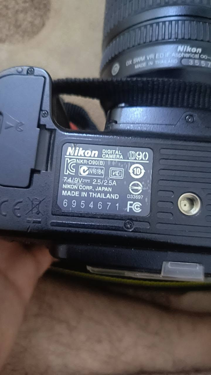 نيكون D90 • عدسة ١٨-١٠٥ • نضافة ٩٥٪