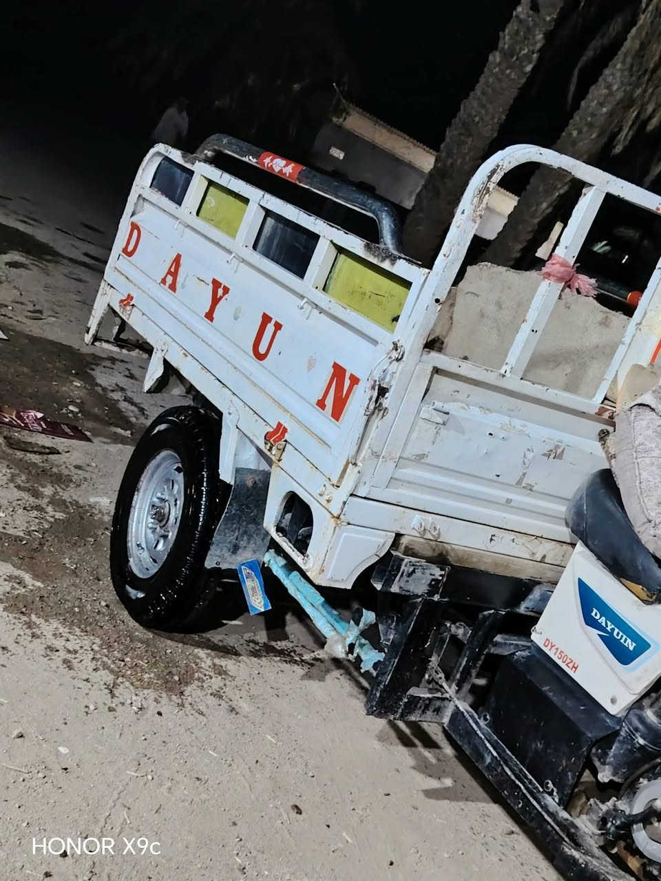 السلام عليكم ورحمة الله

ستوته مديل 14
جديده كلش مكفوله من كلشي اوراق بسمي 
غراضها كله 26 محرك توني شاده مامفتوح
تواير 3توني شادهن جدد بلكارتون
كير اكسن توني بدلهن
كهربائيات شغاله  الستوته نكره وخير من الله  مكان بين الشطره والغراف ما متواجده على الفيس هذا رقمي@ محمد محمد عذافه الخفاجي  ***********@
