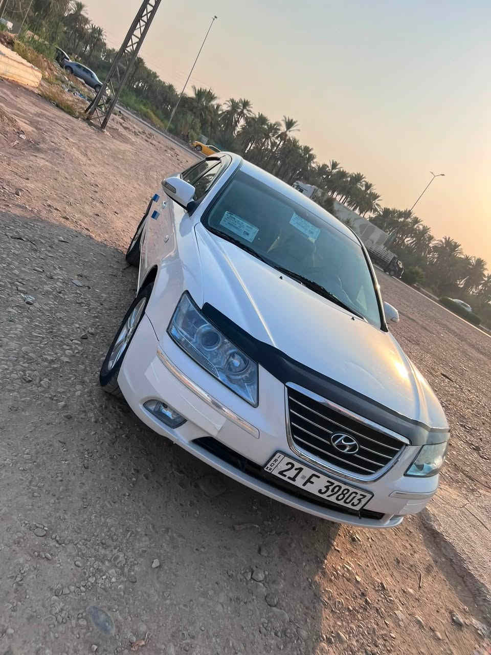 السلام عليكم سيارة سوناتا 2009خليجي مكينه 2000بيها قطعتين ونص صبغ بدون دواخل كير مكينه جديد تخم تاير جديد حداده جديد تبريد شغال بيها منضومه غاز سنويه باسمي تحويل مباشر سياره مابيها اي نقص مكان السياره واسط الحفريه رقم الهاتف ***********
