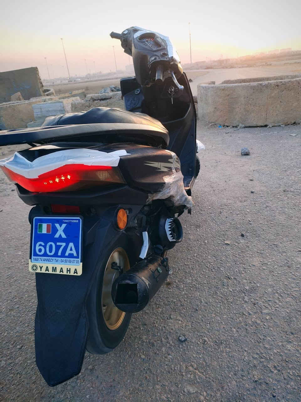 سلام عليكم حبايب 
دراجه سكنس للبيع عليها محرك مال ماكس 
دراجه نضيفه كهربائيات شغاله دراجه شلعه ومعدل 
مفتوحه مبدل ولفات سعر225 
مكان كربلاء فريحه 
*********** بي واتساب

