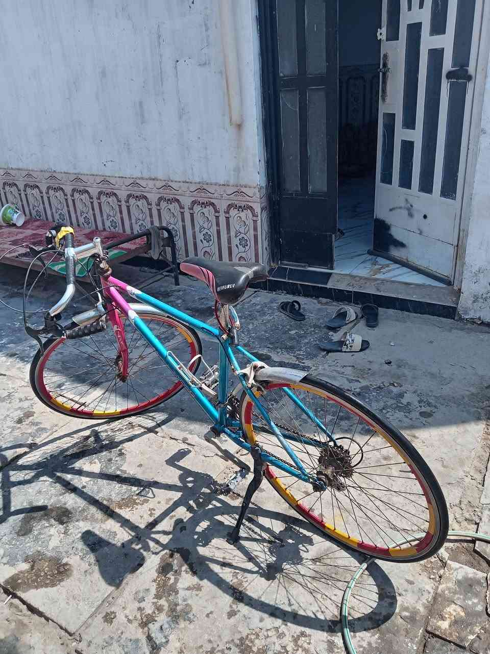 C700 للبيع
بايسكل سي 700 لونين منزلة حاوية
المكان ديوانية حي الامين الثانية 
مستعجل على بيعته كلش 
السعر 75 وبي مجال
رقم الموبايل.. ***********
