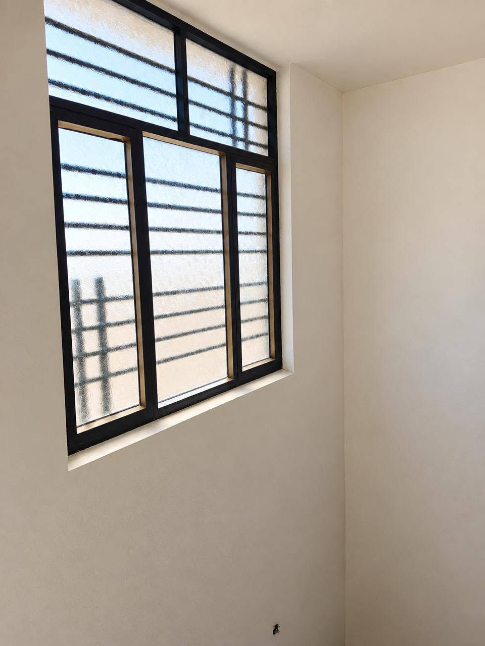 🏠 دار للبيع بالأقساط – بناء حديث من طابقين
📍 الدوائم – نهاية الشرطة الخامسة
✨ المواصفات:
• المساحة: 70 م²
• سند 25 زراعي
• بناء حديث من طابقين
• 3 غرف نوم
• استقبال (صالة)
• حمامين
• خدمات متكاملة
• ماء خطين + بئر + إسالة
• كهرباء
💰 البيع نقدًا أو بالأقساط مع مقدمة
📞 للاستفسار والمعاينة: ***********
