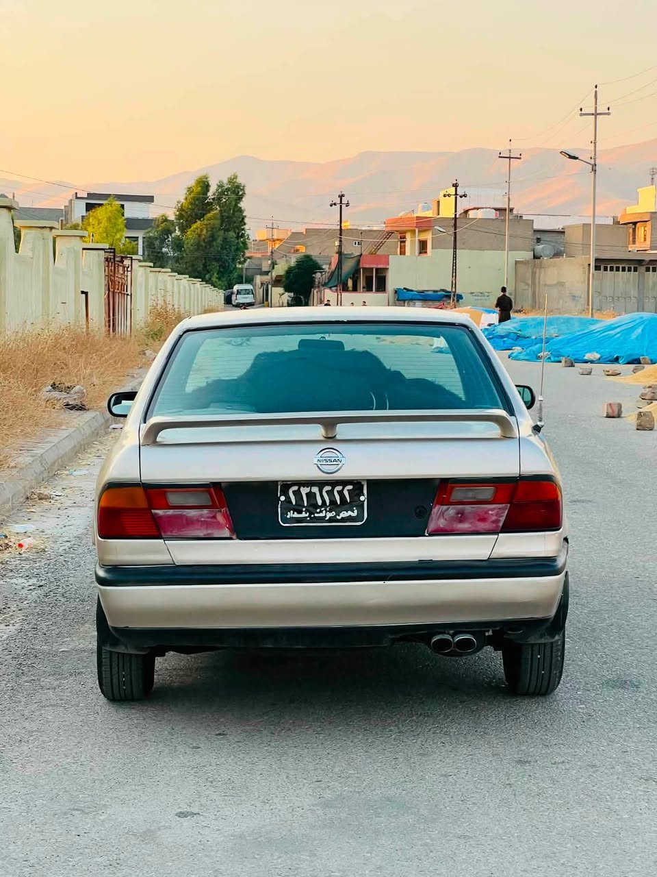 نیسان پرایمەر 
مۆدیل 1991 
ئارم سلێمانی 
مەکینە  و گێر بەشەرت 
تایەوو ویلی لۆک 
بۆیاخی تازە
مەکینەی تازەی خراوەتەسەر
مەجمووعەی سوکان تازە
کامل مەسرەف کراوە
ئەوەش رەقەمی خاوەنی 

***********
