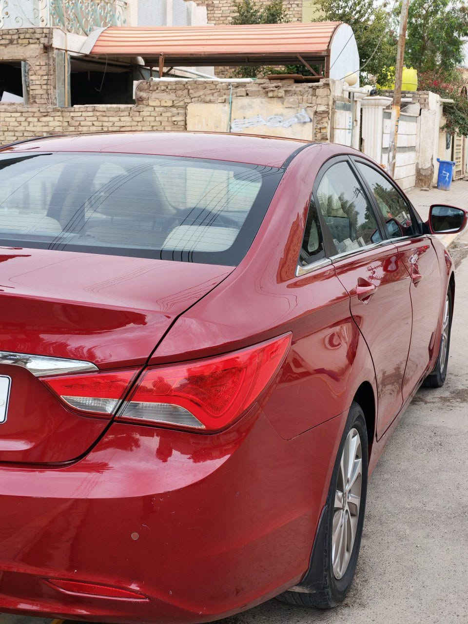 السلام عليكم 
سوناتا موديل 14
اربيل بسم شركة شاهو تحويل وكالة تريده
مكفولة من صبغ و الحادث 
ماشيه 105
مكينه 2400
كير مكينه بلاد بدون فتح
مكان السياره الديوانية 
السعر 123 وبي مجال بسيط
باقي المواصفات وتفاصيل بصور
***********
