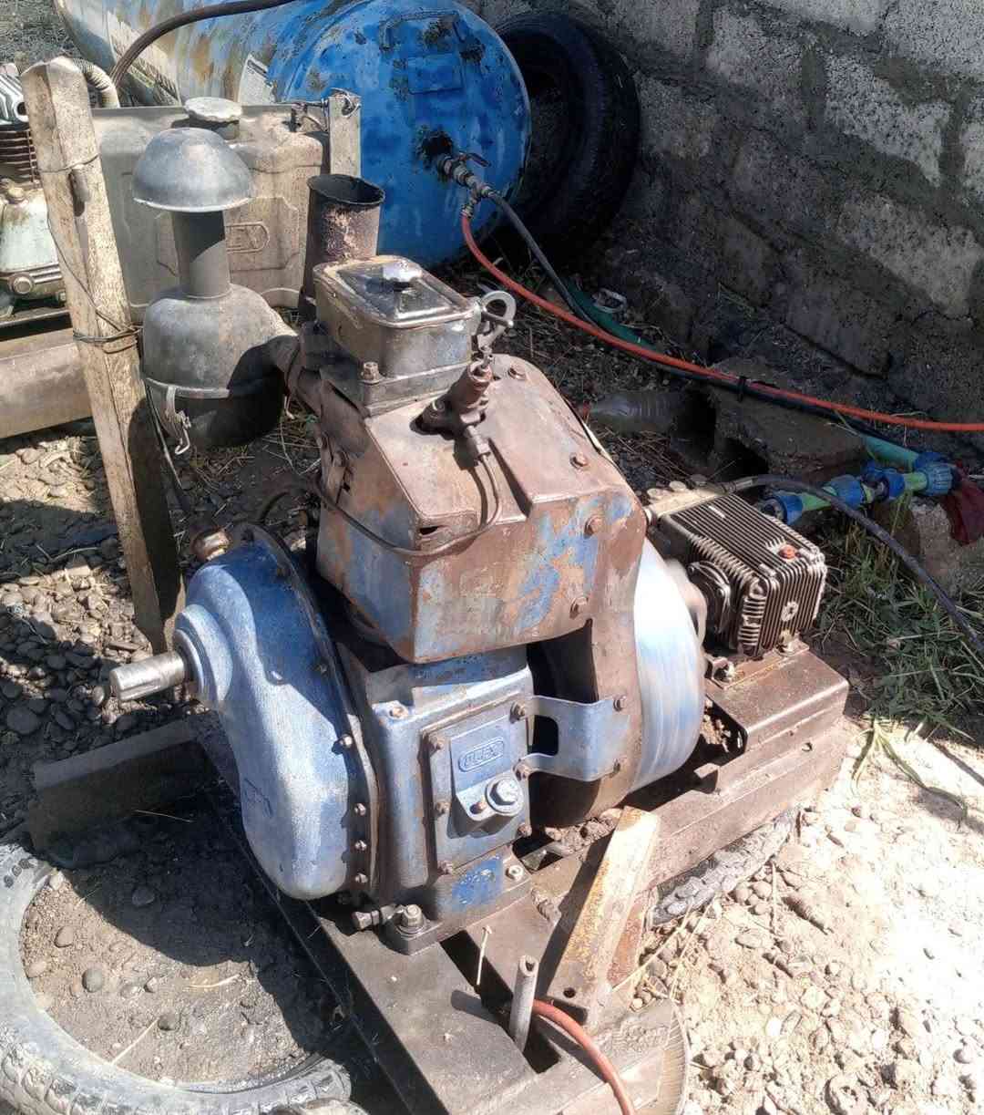 محرك بتر مربوط مع جهاز غسل+ محرك بتر مربوط مع ضاغطه هواء +بطل هواء +تانكي عدد 2 حجم 2000لتر الواحد للبيع 
للتواصل اتصال على هذا الرقم ***********
