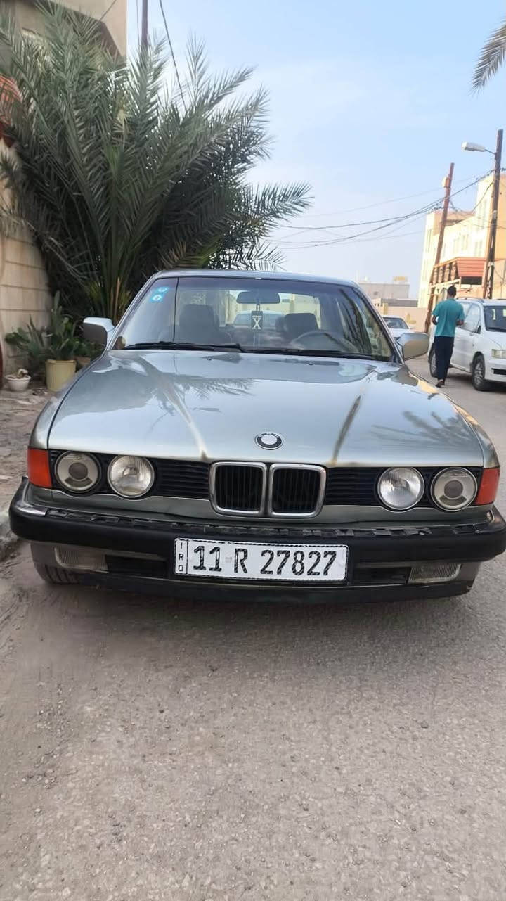 السلام عليكم
سياره بي امbmw 735i موديل1991
سياره فول موصفات فتحه
سياره بدون صبغ وبدن حادث 
سياره حلوه كير ومكينه كفاله 
سياره كشنات جلد 
سياره مناقصه اي شي 
سعر السياره55
مكانه السماوه
الرقم ***********

