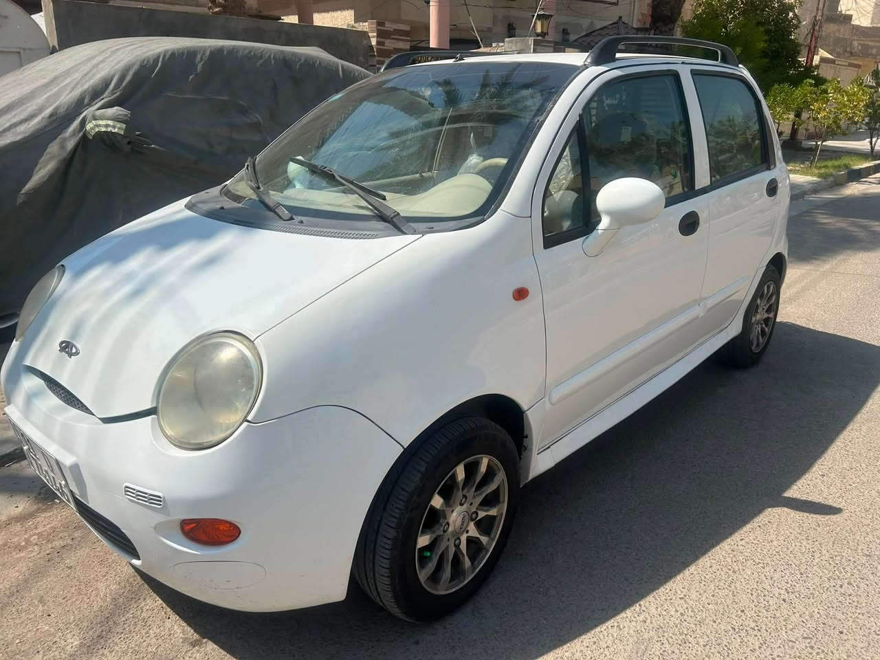 سلام عليكم شباب شيري QQ. موديل ٢٠١٢ رقم بغداد إنكليزي مابيه اي نقص جاهزه تبريد شغال سنويه جديده كله شغاله مكاني بغداد السعر ٣٢ بيه مجال اي استفسار حاضر ***********
