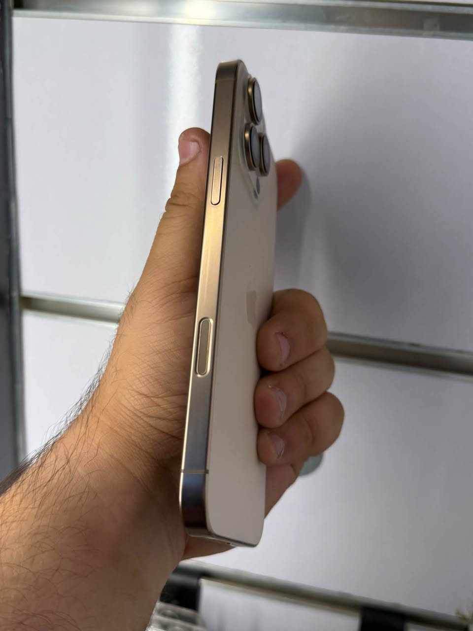 iPhone 16 Pro Max
" ايفون 📲16 برو ماكس 

" اللون المميز 

" بطاريه 🔋94 عدد الدورات  442

" ذاكره 256 

جهاز ( تك سيم  ماستر عربي شرق اوسط)

"شخط واحد ما بي اخو الجديد

"مكفول كفاله عامه من فتح وتصليح

السعر / خاص او اتصال 

العنوان / موصل حي السكر

للتواصل / *********** واتساب او اتصال عل رقم

 واذا ماعجبك الجهاز تاخذ الاحسن منه يارب
