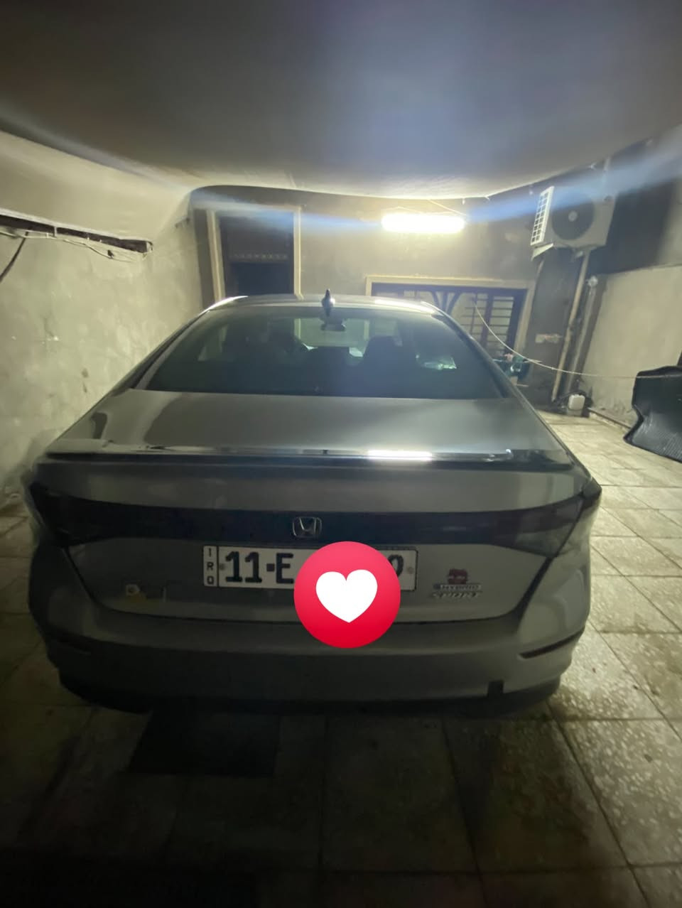 هوندا اكورد هايبرد وارد امريكي 2024 )
مرقم. بغداد
عدد المسافه 26
• المحرك 2000
• شاشة كبيرة
• فتحه
• كاميرا خلفية 360
• كرسي كهرباء
• رادار امامي
• مانع تصادم
• محدد مسار
• تصحيح مسار
• شفتات بالستيرن
• مثبت سرعة
• مانع انزلاق
• دخول ذكي
• إنارة ترحيبية
• هندبريك كهرباء
. لايت عدسات زينون
• نظام اوتو لايت Auto
• لايت العالي زنون
• حساسات مطر
• حساسات دخول الإنفاق
• حساسات ضغط هواء الإطارات
• أوامر صوتية

• بلوتوث
USB + AUX مدخل •
السيارة حادثها موضح بالصور

المكان بغداد البياع 
للاستفسار
السعر 210
***********
