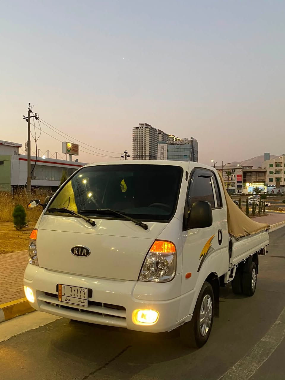 کیا بڕاوە تازە داخڵ مۆدێل ٢٠٠٧   گێڕو مەکینەو ئەکسلی بەشەرت تەبریتی ئیش ئەکات برێکی بەسراوە سعر ٦٤ گەڵاو ماعمەلە ژ.م***********
