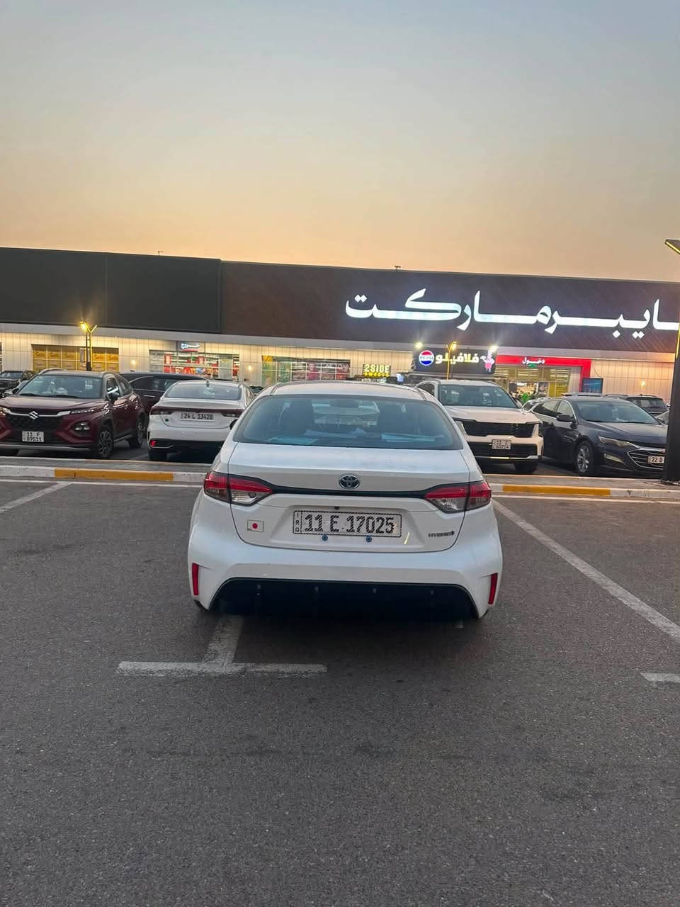 كورلا 2023 شكل الـ s
رقم بغداد باسمي تحويل ثاني يوم ماشيه 110km بيها قطعتين ومصلحه ( باب السائق +جاملغ أيمن ) ومثل ما موضح بلصوره عدا هذا الباقي مكفول تبريد مكينه صدر حداديه كله مكفول قبل 10 ايام مسوي ادامه لمنضومه البانزين + تبديل الدهن 
مواصفات شكل الـS معروفه 
كشن جلد فتحه كرسي كهرباء رادار تحديد مسار اوتو هولد 3 وضعيات قيادة شاشه ابل كار بلي اندرويد اوتو والباقي معروف 
سعر 134 وبيها مجال 
مكاني بغداد حي العامل 
***********
اتصال + واتساب
