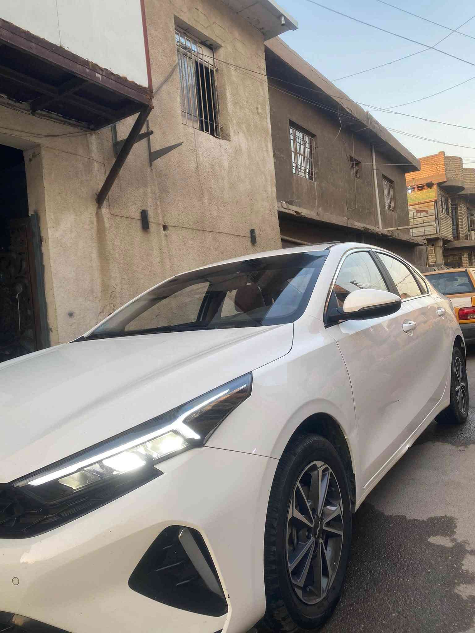 سلام عليكم كي 3موديل ٢٤سياره فول موصفات داخل احمر بصمه وفتحه وفول تحكمات مري شفط فول ١/١سياره بدون صبغ وبدون تبديل سياره جديده بدون نقص رقم بغداد بسمي ماشيه ٤٢وقابله للزياده عنوان بغداد حي جهاد السعر ١٣٠وبيهه مجال ***********تصال فقط

***********هاذه وتساب
