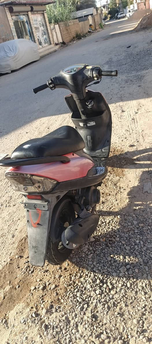سلام عليكم ماكس عدله حاويه شهرين من طالعه شوفت عينك موديل 2005 تخبل مكان كربلاء السعر 850وبيه مجال اتصل وبيك خير وتدلل ***********
