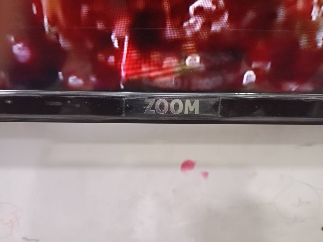 السلام عليكم شاشه نوعيه نزوم حجم 50 جديده مستعمله 5اشهر اسمارت انتريت فول. سعر 325 وبيه مجال للشراي عنوان قنطرة سلام شارع المدرسي***********
