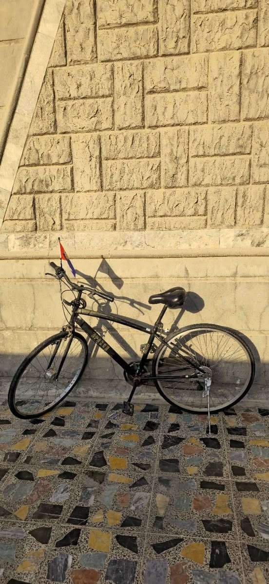 🚲 دراجة APASCH للبيع

دراجة APASCH بحالة جيدة جدًا، نظيفة ومستخدمة استعمال شخصي

⚫️ لون أسود مميز
⚙️ كير تبديل سرعات (٧ سرعات)
🛞 عجلات رياضية
🛑 فرامل أمامية وخلفية
🔧 الدراجة بحالة جيدة وتعمل بشكل طبيعي

💰 السعر: ١٢٥ ألف وبيها مجال بسيط
📩 للتواصل: ***********
