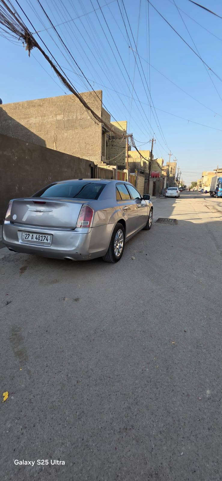 سلام عليكم وبامه ٢٠١٤ البيع مريكي حادثه جاملغ وبنيد السياره كير مكينه مكفولات صدر امامي خلفي تخم تاير دوشمه جديده السياره نضيفه وجاهزه من كل نواحي السياره بسمي رقم وهزه وسنويه كله جديد وتحويل مباشر السونار موجود بل منشور مكان السياره بغداد مدينت لصدر السعر ١٣٥وبيه مجال بصيط ***********
