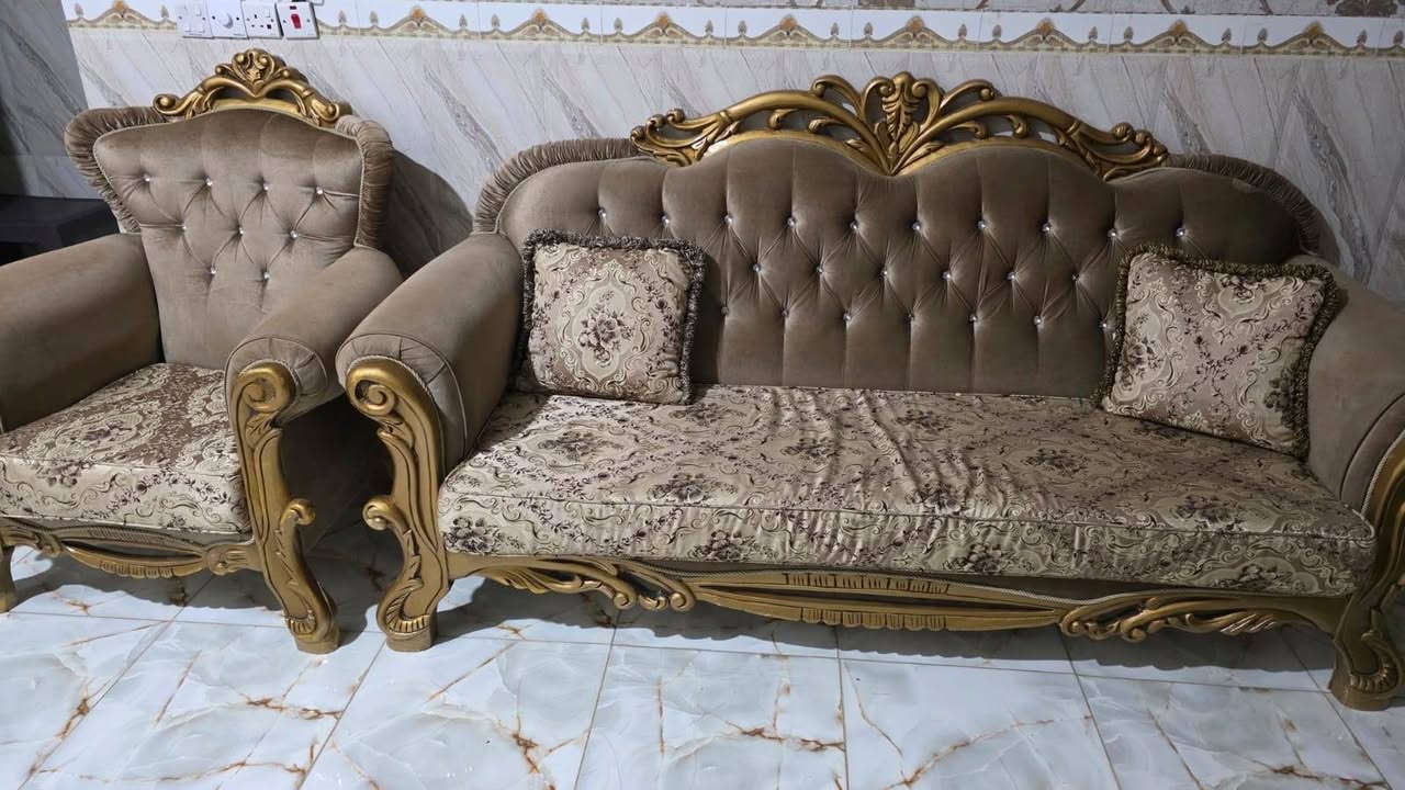 تخم عشر مقاعد ملكي جديد للبيع للاستفسار على رقم الهاتف ***********
