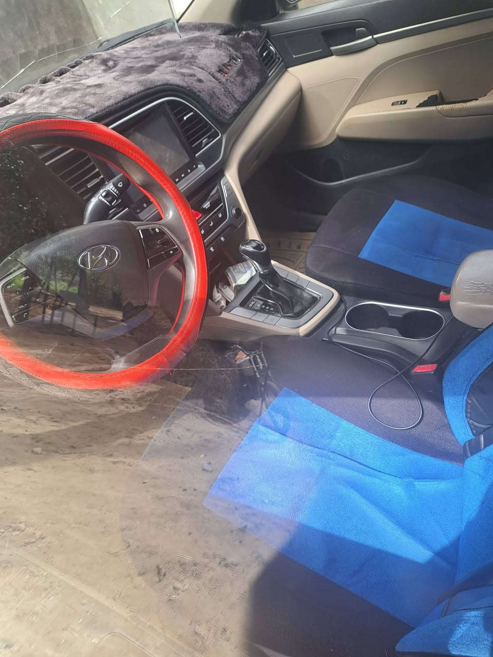 سلام عليكم النترا مديل ٢٠١٩ سوبر 🦅خليجي باوع للصور والسونار 
السعر ١٢٠ وبيها مجال 
متحه سقف مري شفط
تبريد قطعتين 
الصبغ اثر سقوط سقيفه جنكوا 
السياره باسمي رقم بغداد
سنويه لل٢٠٢٧
***********
