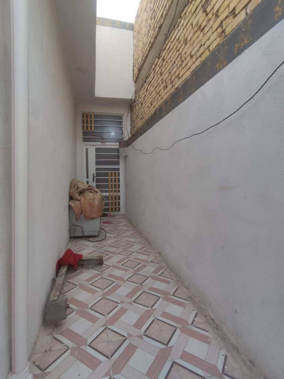 🏡 بيت 100 متر ب 33 مليون وبيه مجال 

طابو زراعي سند 25 
( مشمول بلتطويب ومرقم من البلدية)  

| الأساس والسقف: كونكريت
البناء بلوك 

🔹 مواصفات البيت:
✅ غرفة نوم 🛏️
✅ صالة 🛋️
✅ صحيات داخل وخارج  🚽
✅ مطبخ 🍽️
✅أستقبال 

🔹 الخدمات المتوفرة:
💧 ماء | ⚡ كهرباء | 🚗 شوارع مبلطة | 🏫 مدارس قريبة

📍 الموقع: النجف – شارع الصب مقابل قرية الغدير عمود 276 

📞 للتواصل: ***********

