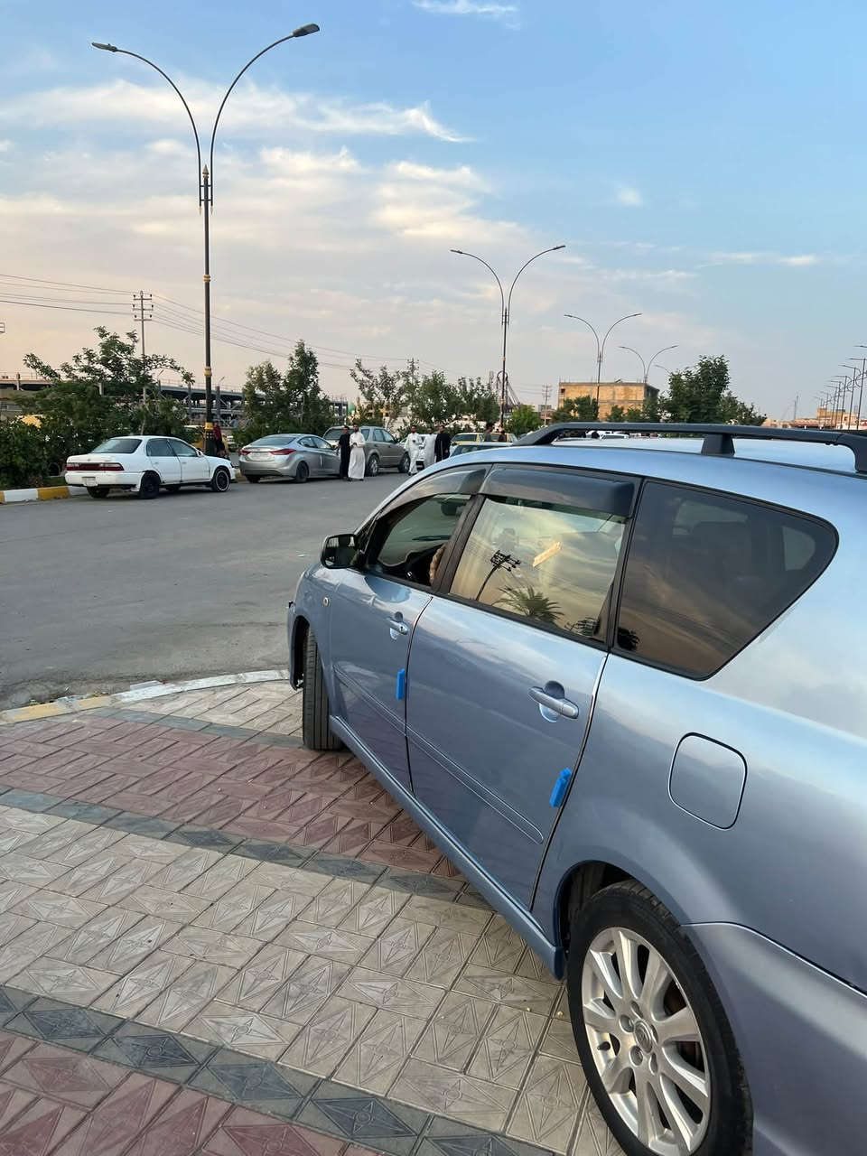 سياره ابصم2003 السياره ب اسمي كامله مكينه وكير وحداديه خير من الله كفاله والتبريد خير من الله ثلج  السياره بيها باب عكس السايق صبغ شي قليل والباب الخلفي تبديل صندوك الجنطه مبدل تخم تاير جديد عارضها ب110 وبيها مجال حك الجيه السياره ب اسمي مكانها حالياً الناصريه ***********
