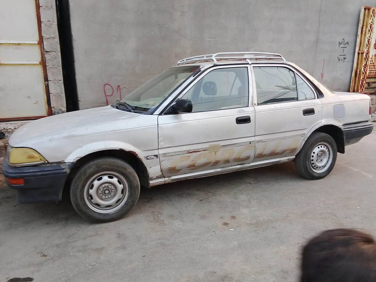 السلام عليكم 

مكلف بالنشر  هذه رقم صاحبها ‭***********‬

للبيع كورلا يسرا بلاد 

موديل 1990 

رقم بغداد صدامي سنويه عاج منتهيه ب2022 

راعيها يريد تحويل البصرة, العراق
