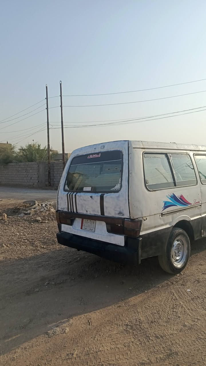 السلام  عليكم سياره بسته للبيع محرك كير اكسل شواصي كلهن كفاله سياره تحويل ثاني يوم مصفره غرامات وهيئه سياره معروضه 25وبيه مجال قليل حك الجيه رقم ***********
