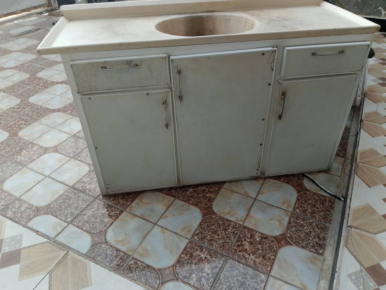 سنك للبيع مكانه ناصريه الموحيه سعر 100بيه مجال ***********
