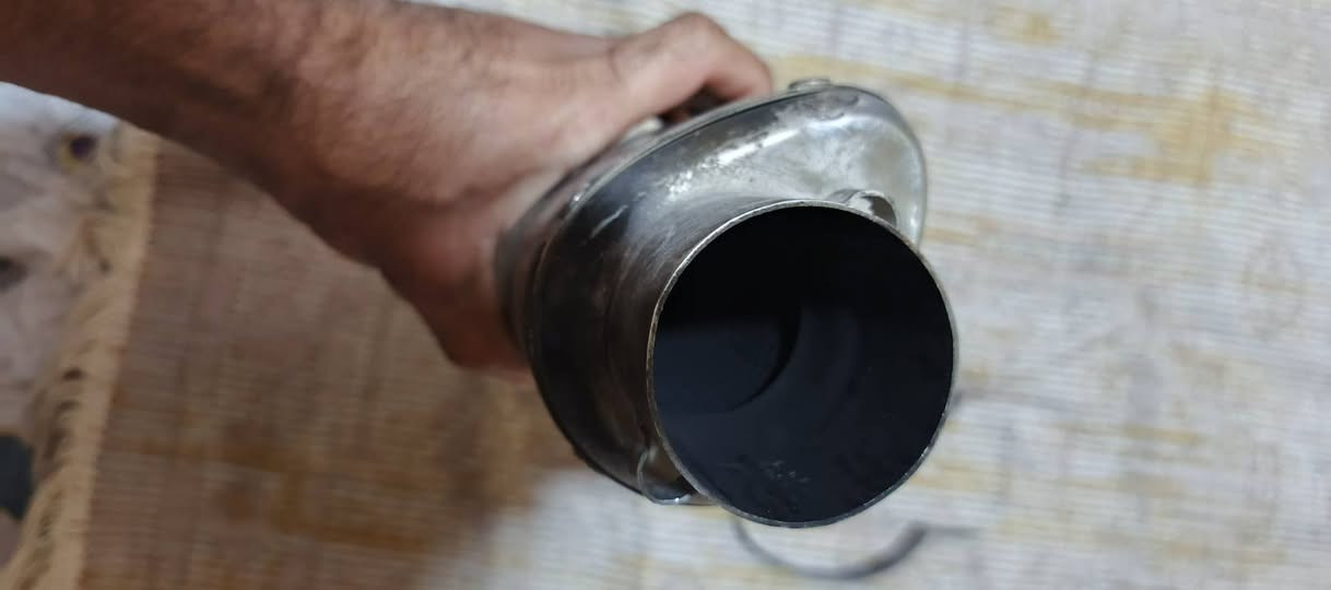 كزوز دراجة 2
الاول صوت رياضي و كاتم ما بي ضرر فقط يحتاج تنظيف ب 30 مع التوصيل

والثاني صوت رياضي ما بي كاتم بي رصعة خفيفة ما مأثرة واضحة بالفيديو ومصبوغ 25 مع التوصيل
للتواصل ***********

