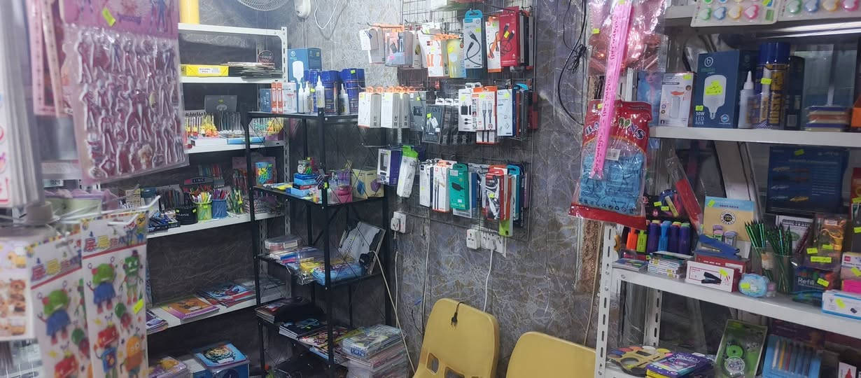 سلام  عليكم
مكتبه  للبيع   مع   كل  المواد
والقرطاسيه   من  جميع الاحتياجات
تحتوي  على  قرطاسيه واجهزه  الكترونيه  ايبادات  هواتف  شواحن  كيبلات  شحن  واكسسوارات  موبايل
للطلب  والاستفسار  راسل  واتس  اب  ***********
