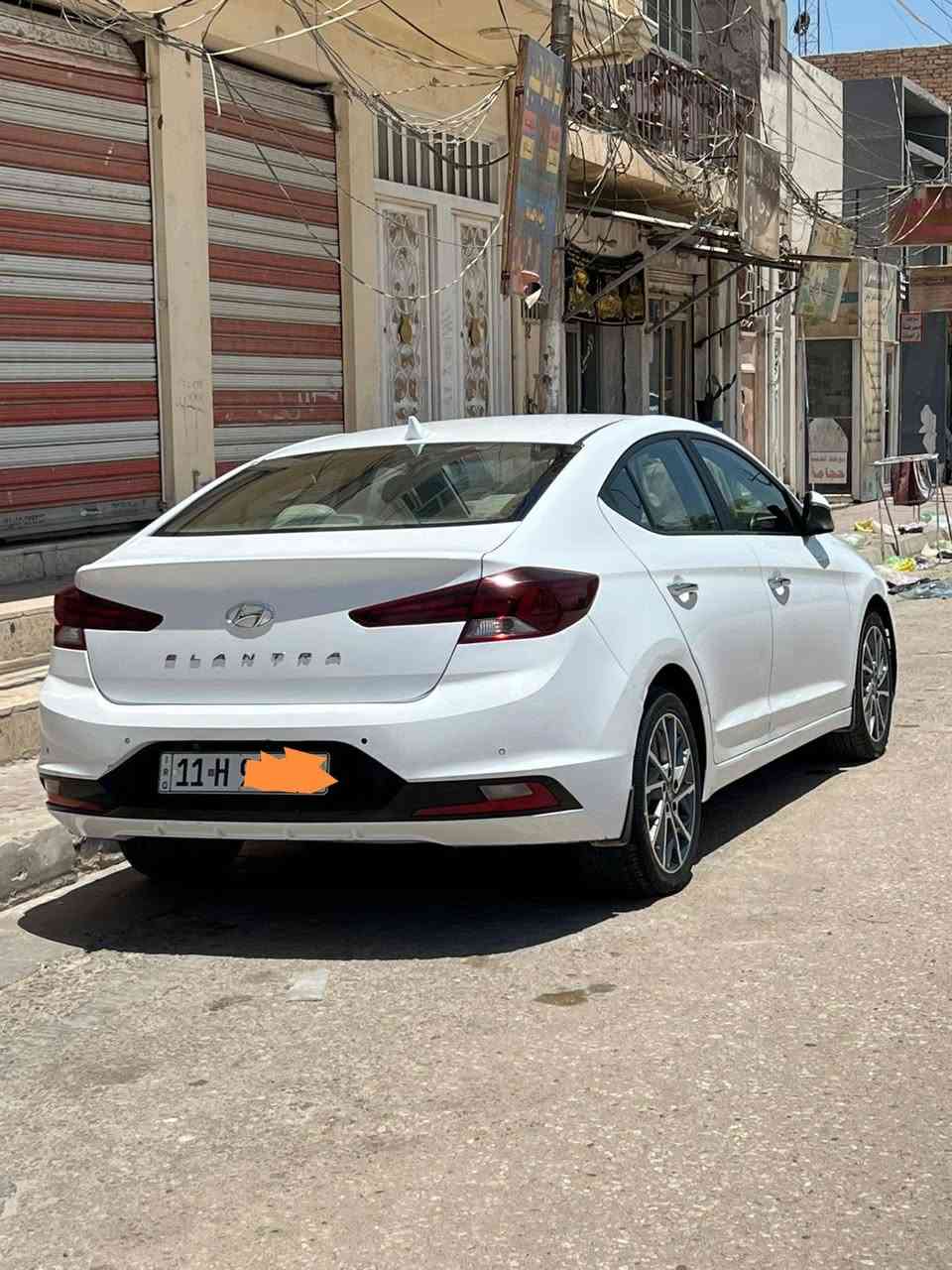 السلام عليكم
النترا للبيع موديل 2019 سياره فول مواصفات
مكينه 2000 دوش
تبريد ثلج + قطعتين 
كير اوتوماتيك (AT) مكفول
فتحه سقف
تحكم ستيرن
كاميرا خلفيه
حاكيه + بلوتوث
حساس أمامي + خلفي
لد نهاري أمامي
ويل كب (كروم)
كشنات جلد
مرايا جانبيه (كهرباء + إشارات + شفط)
انظمه قياده ( اقتصادي + نورمل + رياضي)
 رادارات

السياره مكفوله كفاله عامه  رقم بغداد تحويل ثاني يوم سياره جاهزه من كلشي السياره موجوده بالنجف
السعر 150 للإستفسار***********
