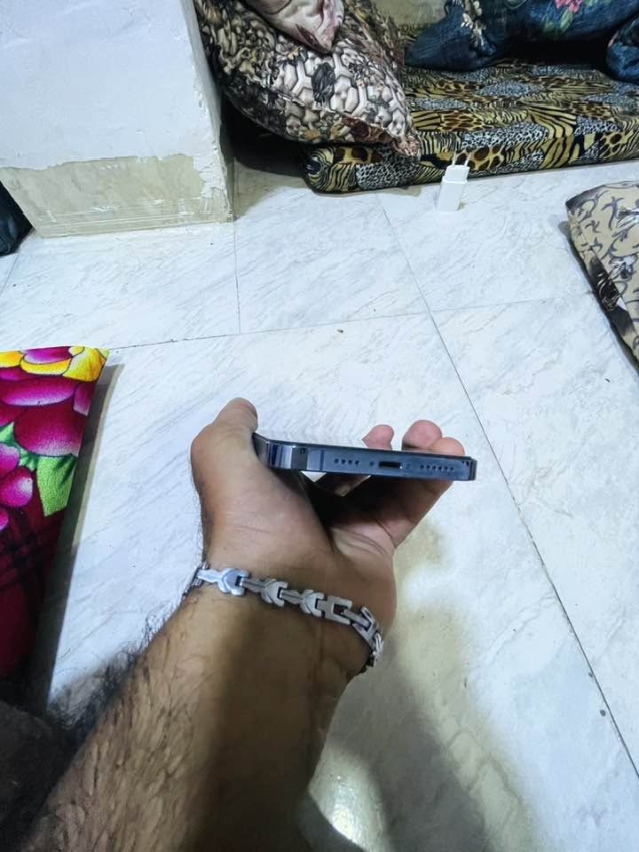 آيفون ١٣ برو ماكس • ٢٥٦ • بطارية ٧٩