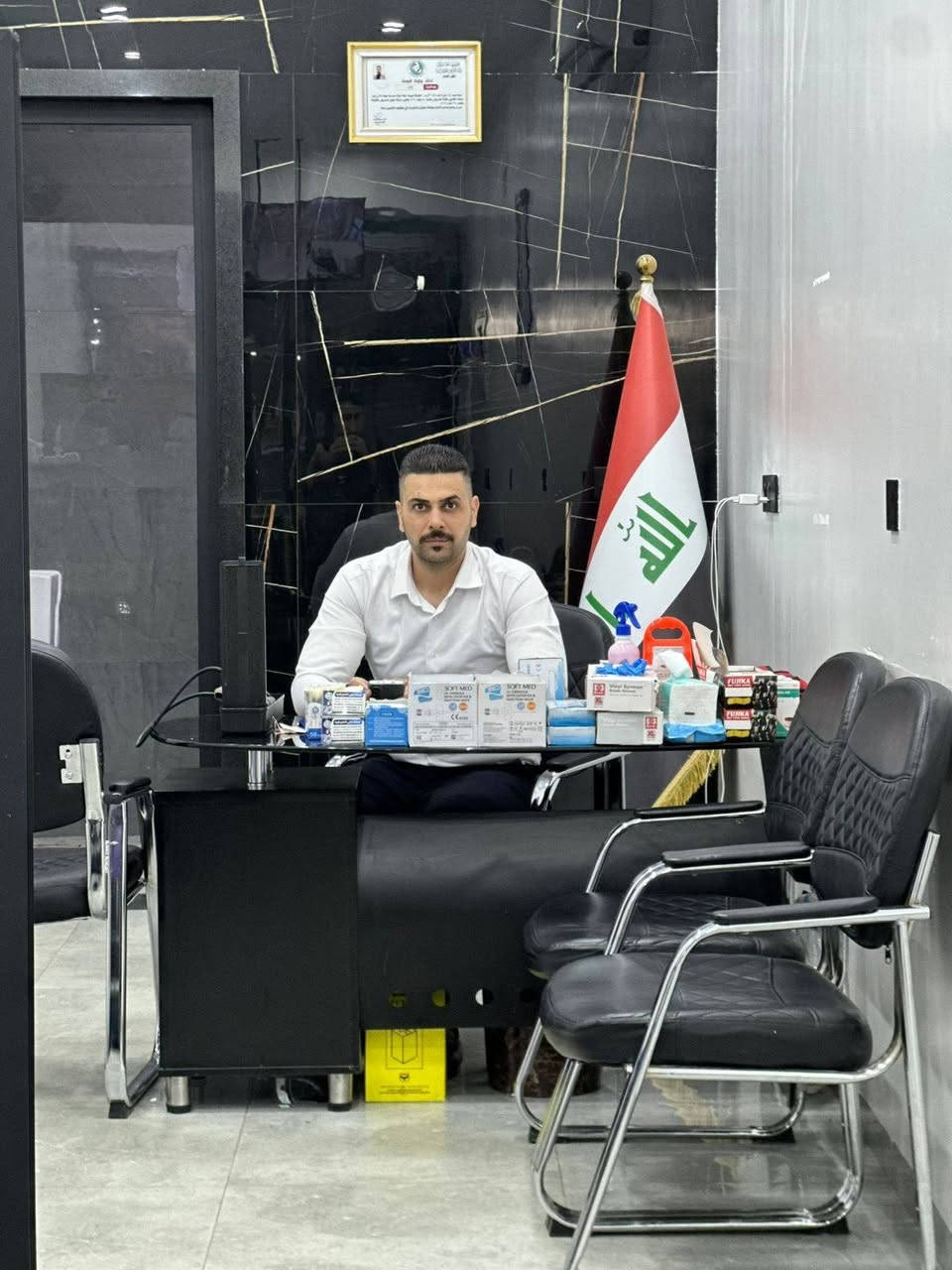 بعد التحيه والسلام
الى مراجعين عيادة علي التمريضيه نحب ان ننوه بأن العياده تفتح من الساعه ال٩ صباحا الى الساعه ال١٢ ليلا على مدار السنه ولاتوجد اي عطله للعياده بأشراف كادر تمريضي متخصص في مجال التمريض وكذلك تتوفر الخدمه المنزليه ضمن احياء الوحده والميثاق 
العنوان بداية سايدين الضغط العالي مقابل افران احمد الطائي وقرب صيدلية المسار 
للتواصل 
اسيا ***********
كورك ***********
