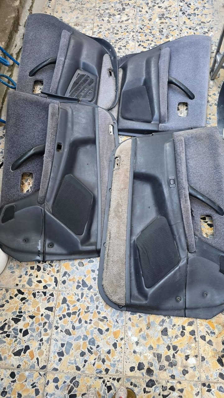 بيبان راس الثور فلات نضاف هنه وجامهن وماطورتهن  جام كاملات وبطاينهن هم نضاف ***********للبيع الباب الوحده ب20 الف
