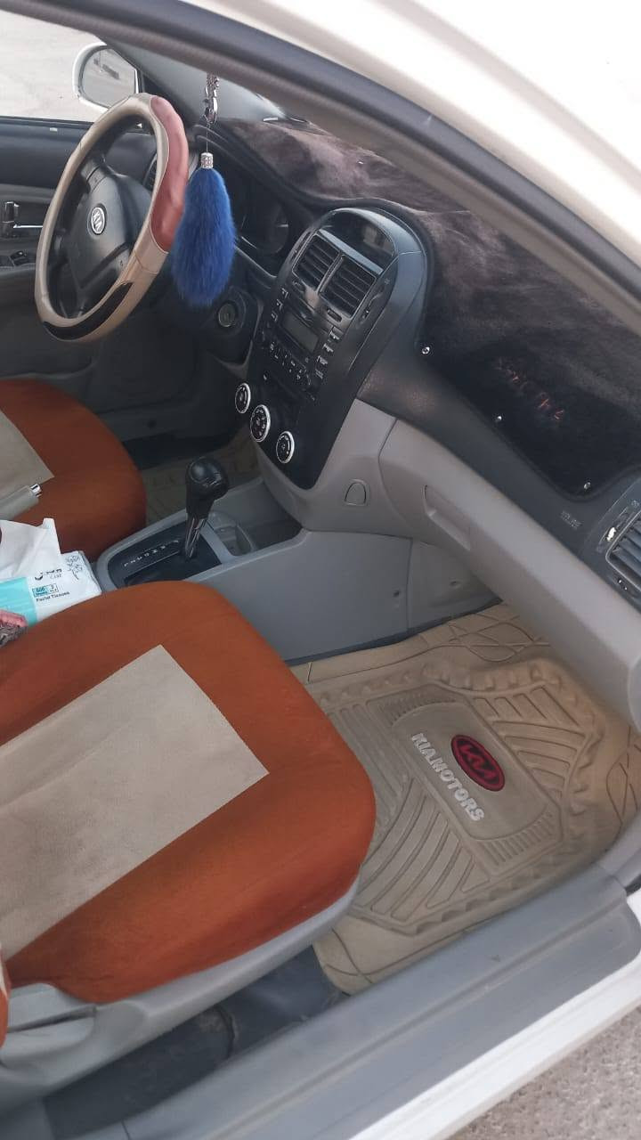 سلام عليكم  سيارة  للبيع نوع سبكتره موديل 2007 وارد امريكي حادثه حزام تبريد حداديه  تخم تاير مكينه كير مكفوله  رقم بابل انكليزي  بسمنه العنوان بابل رقم الهاتف ***********
