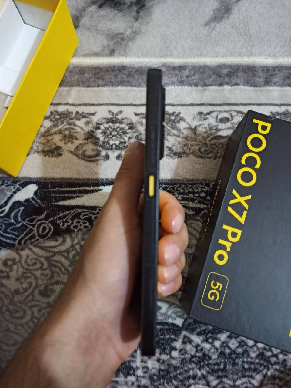 سلام عليكم 
جهاز بوكو x7 برو 
ذاكرة 528 عشوائي 12
ببجي 120 فريم حقيقي 
شاحنتة 90 W
بطاريتة 6500
جهاز مكفول ما مفتوح ما مبدل بي اي شي 
ويا ملحقاتة شاحنتة لصلية وكارتونتة 
جهاز بي مشكلة كامرة لخلفية ما تفوكس مثل ما موضح بلفديو الة الة تبعد زوم وكامرة لمامية شغالة جهاز عدة كامرة مكفول 
سعر 330 بي مجال بسيط جديد مالتة ب 600 رقمي ***********
