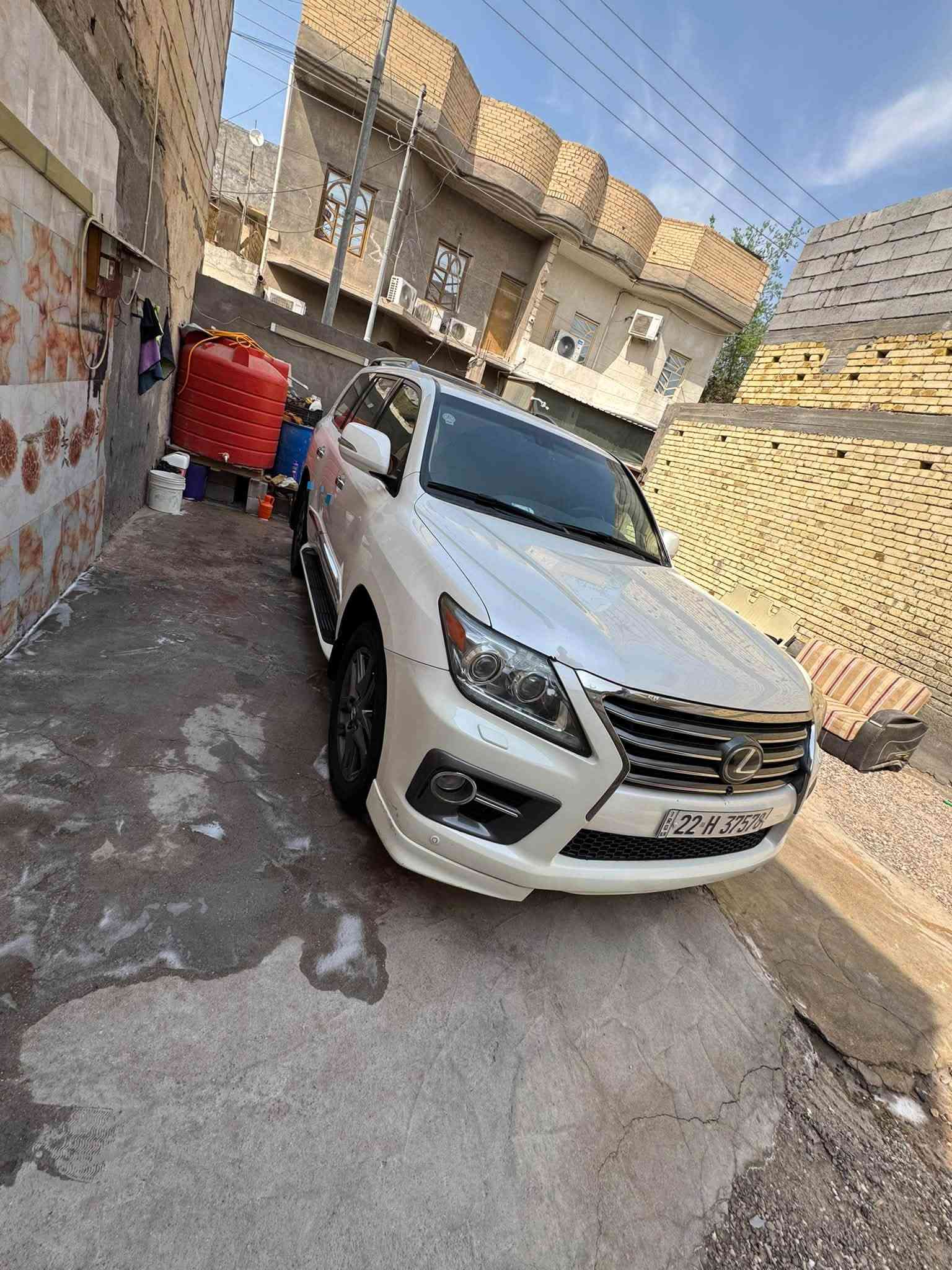 لكزس LX570 بريـم • ٢٠١٥ • ١٢٣ الف كم