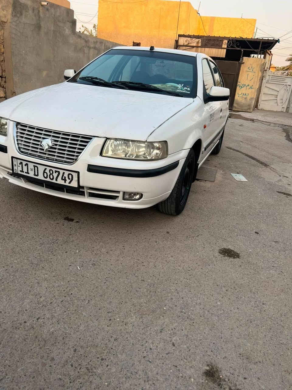 سمند ناطق  2011
بسمي سنويه وهزه جدد
سياره كامله من كل النواحي 
مكفوله من الحادث هلالات بلاد 
تبريد شغال 
غرفتها جديده تخم تاير باتري جديد
***********  السعر ٤٥ وبيها مجال
