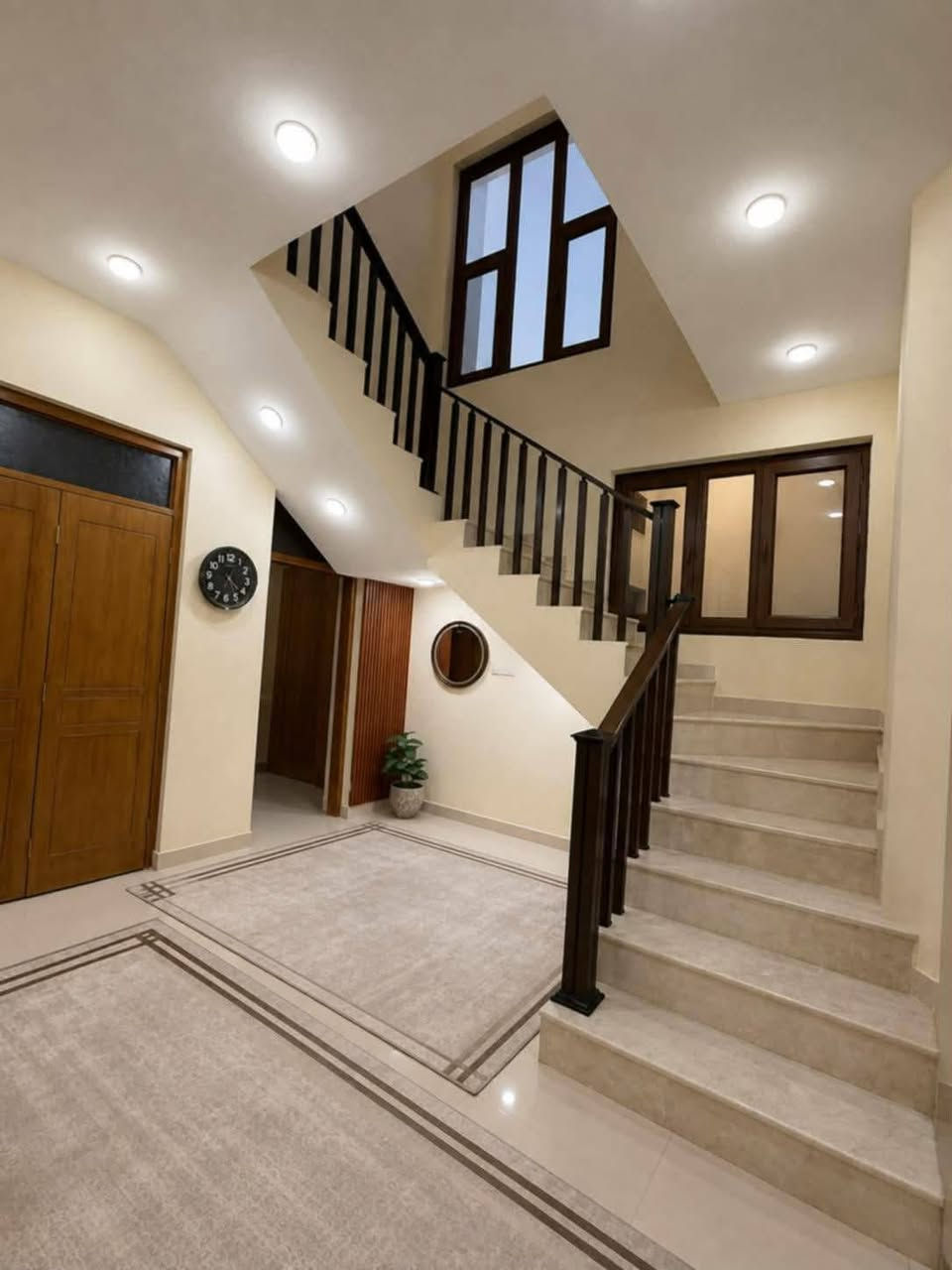 اعلان دار للبيع /​📍

⏰ تم تخفيض السعر / 185 بليد /💰 
مطلوب اسكان 44 / 💰 

​🏡 دار للبيع في الديوانية – أم الخيل الرابعة
​فرصة ممتازة للتملك في موقع مميز وهادئ!
​📍 الموقع: الديوانية - أم الخيل الرابعة (نزلة حمامكو بيروت - ثالث فرع).
📐 المساحة: 150 متر مربع (الواجهة: 7.5 م × النزال: 20 م).
🏗️ نوع البناء: طابقين (كونكريت مسلح).
💰 الوضع المالي: مطلوب صندوق الإسكان (44 مليون دينار عراقي) 
التزديد 260 كل شهر 
​🔹 التفاصيل والتقسيم الداخلي:
​الطابق الأول:
​غرفة استقبال كبيرة.
​صالة واسعة + مطبخ. ♨️
​غرفتان نوم.
​مناور للتهوية والإضاءة.
​مجموعات صحية (داخلية وخارجية). 🛁
​الطابق الثاني:
​صالة واسعة.
​حمام ومجموعة صحية.
​📞 للاستفسار والمعاينة:
يرجى مراجعة مكتب أحمد الشمري للاستثمار والتطوير العقاري أو الاتصال على الأرقام التالية:
📱 ***********
📱 ***********
