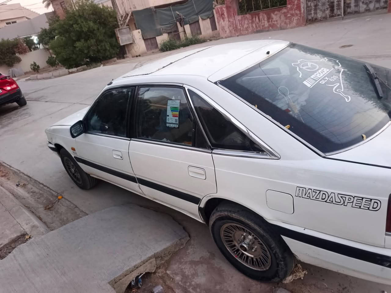 MAZDA 626 هاج باك (جنطه) 8وبخ
كير عادي سياره خير من الله حداديه كله ابشرط 

كهربائيات كله شغاله كله ابشرط موديل 1991 رقم ديالى كوبون بانزين بيه تحويل مباشر 

 بكان ديالى بعقوبه  للأتصال
***********
