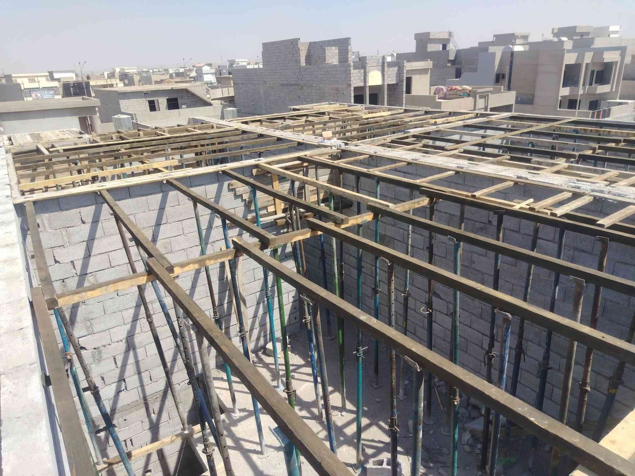 بفضل الله تعالى 
عملنا داخل كركوك بسعار مناسبة
شعندك بخدمتك 
أساس _ رباط _ سقف _ واجهة ديكورات 
أتفضل خاص 
او اتصل *********** متوفر واتساب.!
