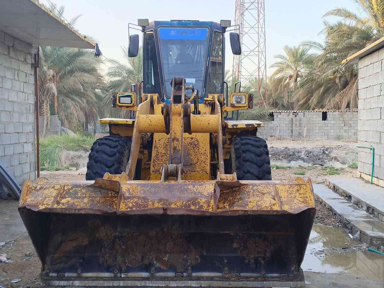 للبيع كوماتسو100 عظم 

***********
