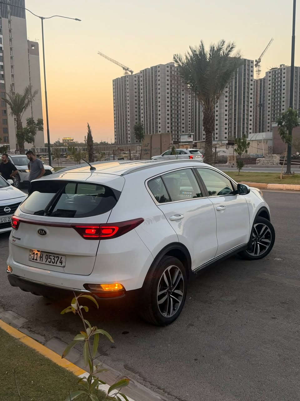 كيا سبورتج 2021 خليجي 
الشركه الدوليه 
السعر 183 وبيها مجال حك الجيه فقط شي بسيط
ماشيه 85
السياره مكفول من الصبغ والتبديل فقط بارد
وتكحيل كارت ًًبل باب بسيط
كامره خلفيه 

فول تحكم ستيرن 

شاشه جبيره 

حساس امامي خلفي 

مكان السيارة حي الاعلام 

***********

