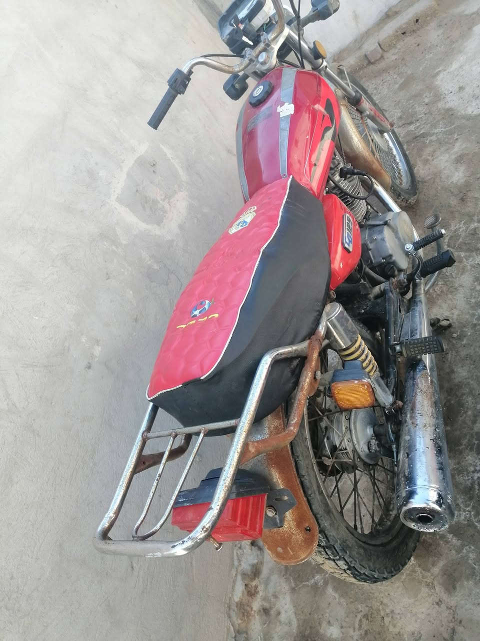 سلام عليكم دراجه للبيع المكان كوفه عباسيه دراجه كلك  موديل 19 دراجه اسيا بسباس ب 300 وبيها مجال شراي اتصل  ***********
